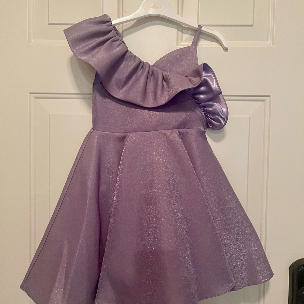 Tulleen Riviera NWOT Lilac Shimmer One-Shoulder Ruffle Dress for Girls